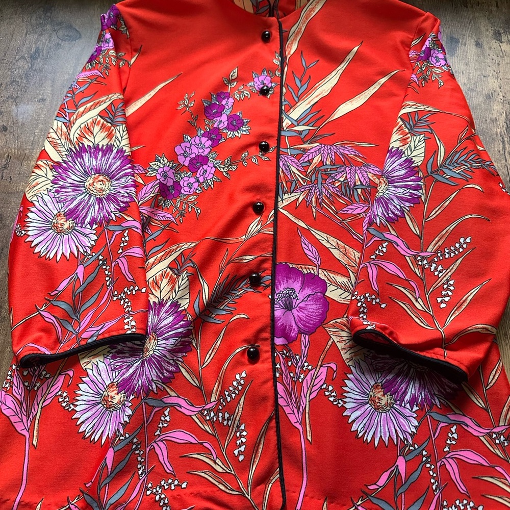 Floral Red top vintage